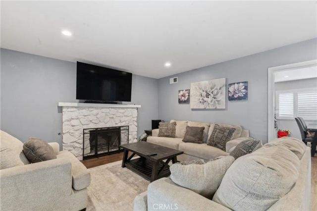11800 Gager Street, Sylmar, CA 91342