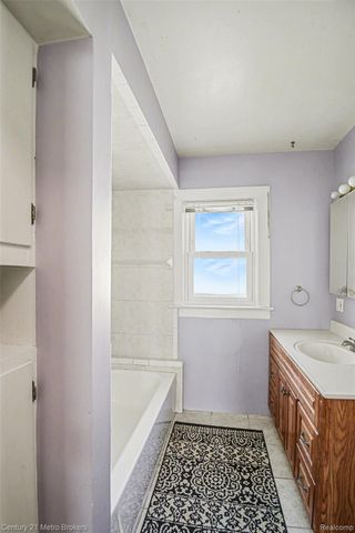1800 W Genesee Street, Lapeer, MI 48446