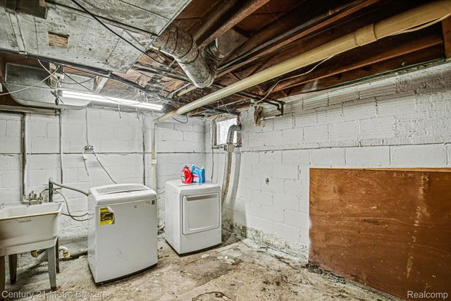 1800 W Genesee Street, Lapeer, MI 48446