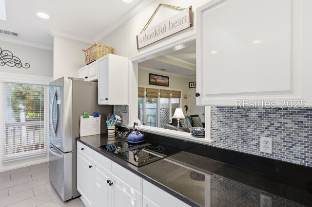 1 Oak Creek Dr, Hilton Head Island, SC 29928