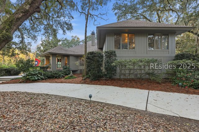 1 Oak Creek Dr, Hilton Head Island, SC 29928