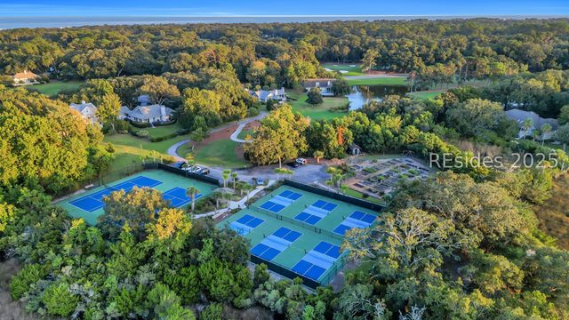 1 Oak Creek Dr, Hilton Head Island, SC 29928