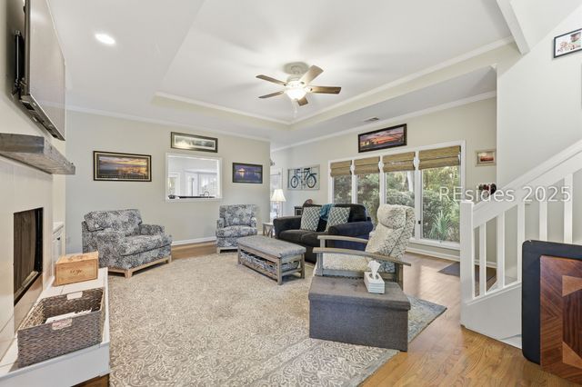 1 Oak Creek Dr, Hilton Head Island, SC 29928