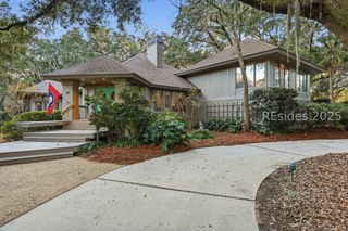 1 Oak Creek Dr, Hilton Head Island, SC 29928