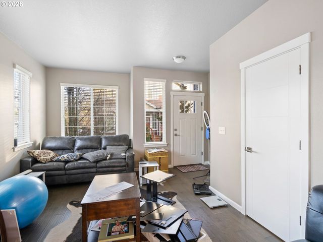 18394 Sw ANNAMAE Ln, Beaverton, OR 97003