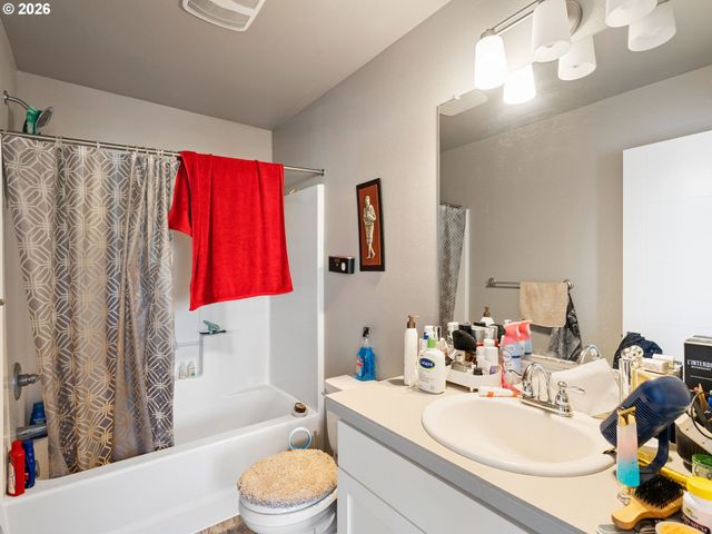 18394 Sw ANNAMAE Ln, Beaverton, OR 97003