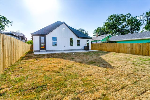 3641 Travis Avenue, Fort Worth, TX 76110