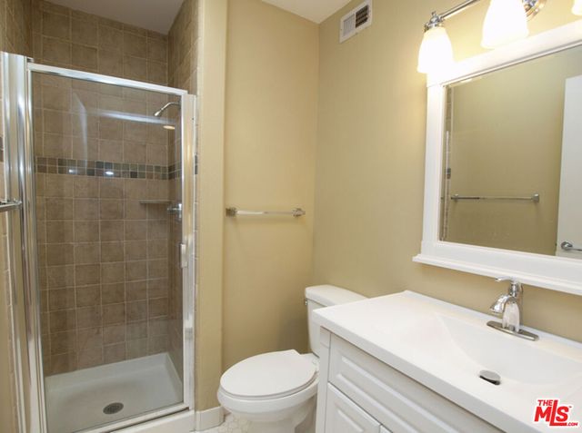 10627 Moorpark Street 4, North Hollywood, CA 91602