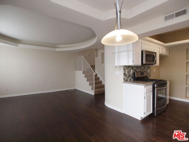 10627 Moorpark Street 4, North Hollywood, CA 91602