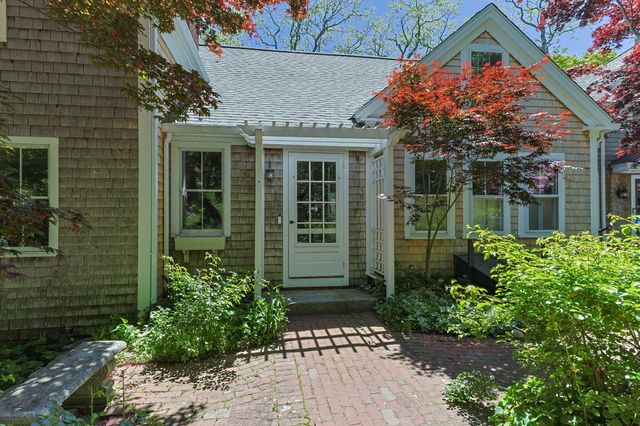 18 Old County Road, Sandwich, MA 02563