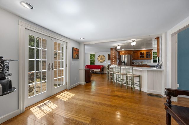 18 Old County Road, Sandwich, MA 02563