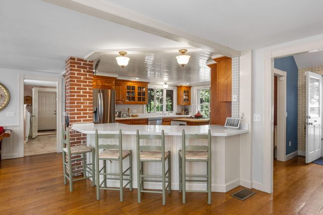 18 Old County Road, Sandwich, MA 02563
