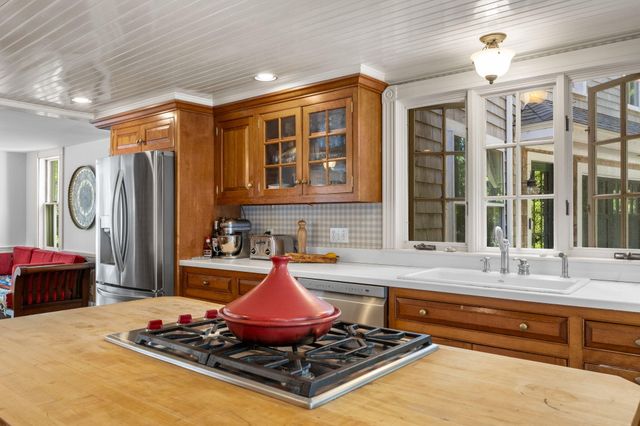 18 Old County Road, Sandwich, MA 02563