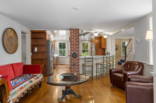 18 Old County Road, Sandwich, MA 02563