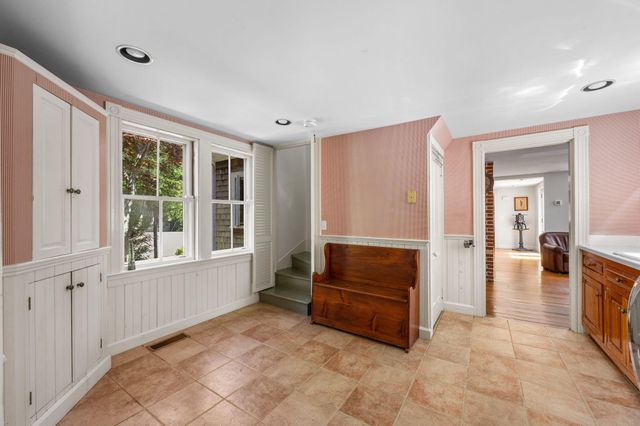 18 Old County Road, Sandwich, MA 02563
