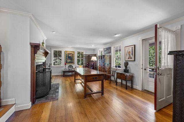 18 Old County Road, Sandwich, MA 02563