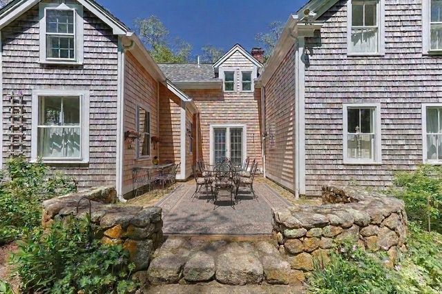 18 Old County Road, Sandwich, MA 02563