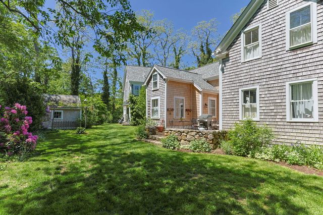 18 Old County Road, Sandwich, MA 02563