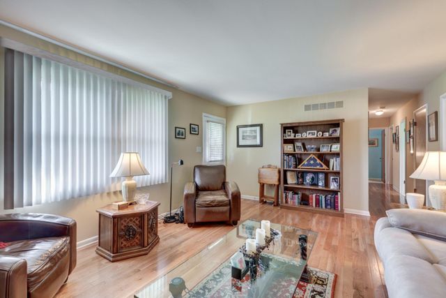 2717 LAWNDALE RD, Finksburg, MD 21048