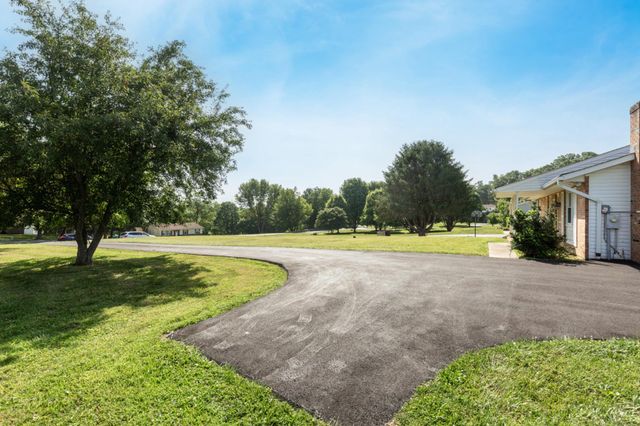 2717 LAWNDALE RD, Finksburg, MD 21048