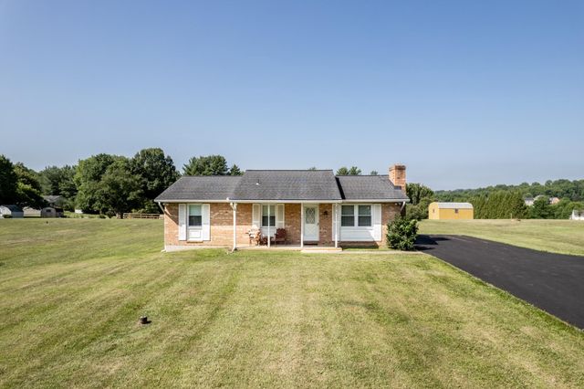 2717 LAWNDALE RD, Finksburg, MD 21048