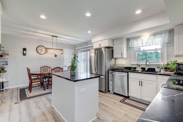 2717 LAWNDALE RD, Finksburg, MD 21048