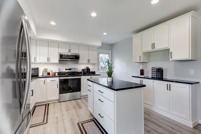 2717 LAWNDALE RD, Finksburg, MD 21048