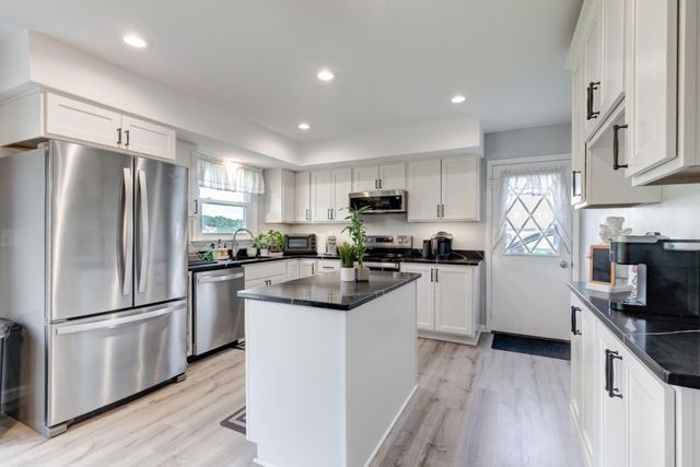 2717 LAWNDALE RD, Finksburg, MD 21048