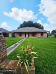 102 King Wood Drive, Lafayette, LA 70501