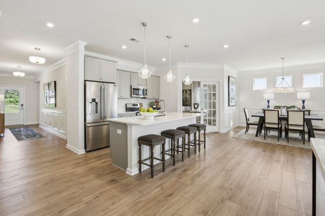 573 Nightengale Ridge Dr, Columbia, TN 38401