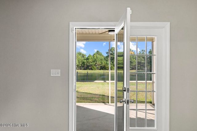 408 Canvasback Lane, Sneads Ferry, NC 28460