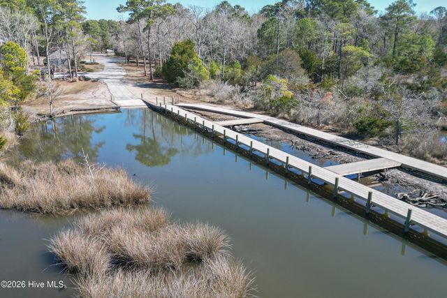 408 Canvasback Lane, Sneads Ferry, NC 28460