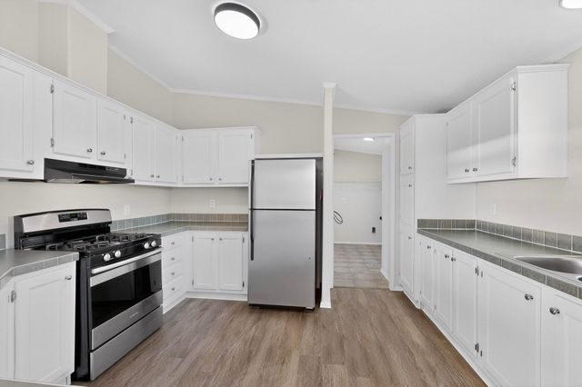 18 Buck Road, Edgewood, NM 87015