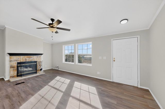 18 Buck Road, Edgewood, NM 87015