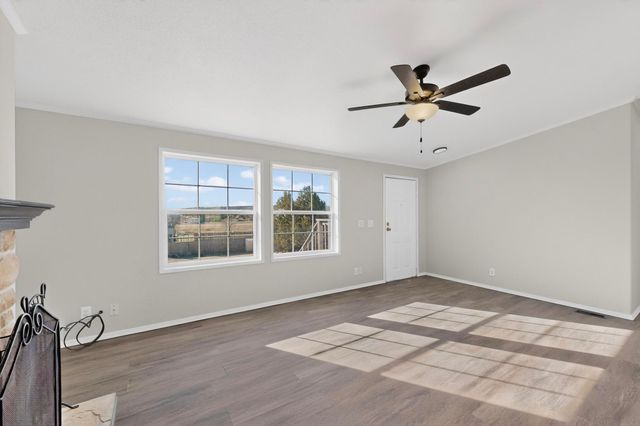 18 Buck Road, Edgewood, NM 87015