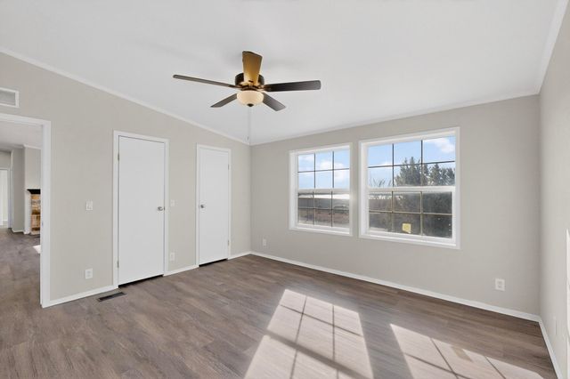 18 Buck Road, Edgewood, NM 87015