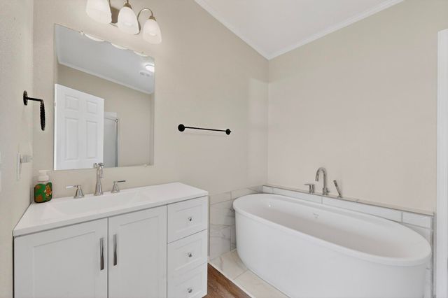 18 Buck Road, Edgewood, NM 87015