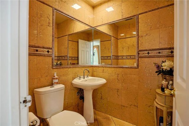 8552 Bermuda, Westminster, CA 92683