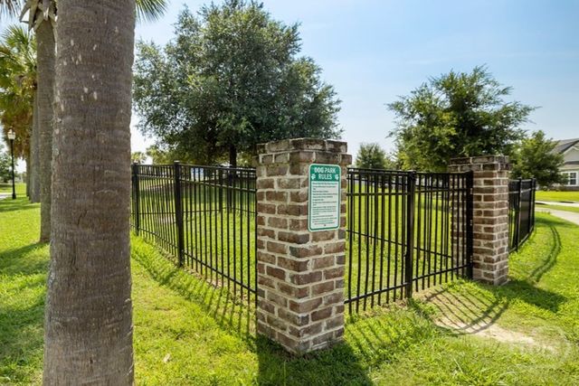 10 Gladewater Drive, Port Wentworth, GA 31407