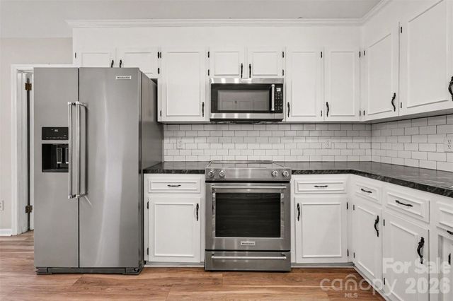 16924 Knoxwood Drive, Huntersville, NC 28078