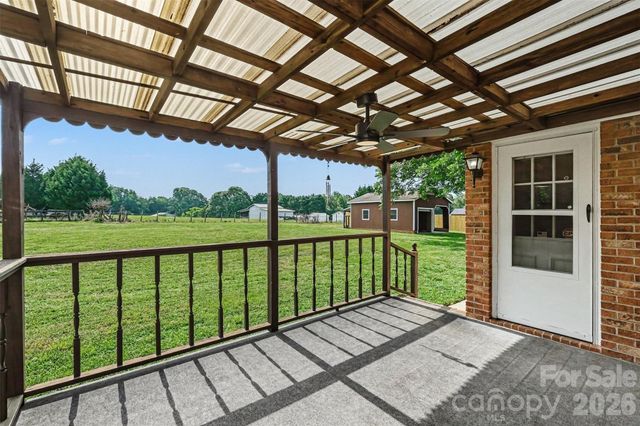 16924 Knoxwood Drive, Huntersville, NC 28078