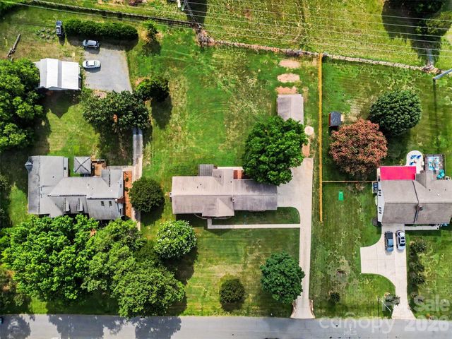 16924 Knoxwood Drive, Huntersville, NC 28078