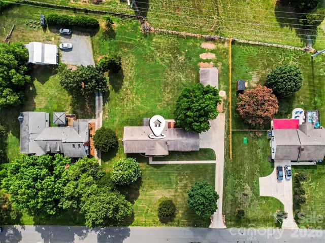 16924 Knoxwood Drive, Huntersville, NC 28078
