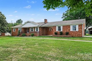 16924 Knoxwood Drive, Huntersville, NC 28078