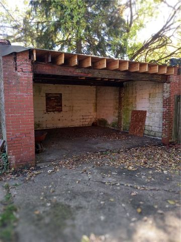 7110 Churchland St, Lincoln Larimer, PA 15206