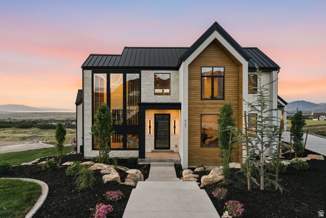 923 N EMERY LN, Elk Ridge, UT 84651
