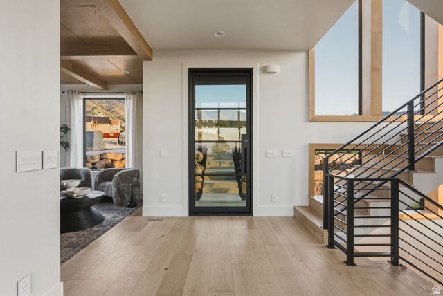 923 N EMERY LN, Elk Ridge, UT 84651