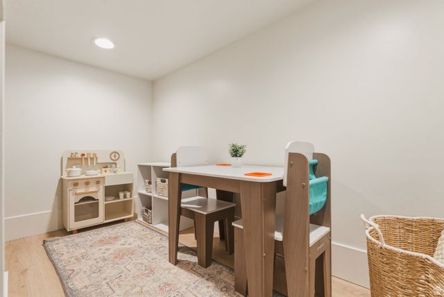 923 N EMERY LN, Elk Ridge, UT 84651