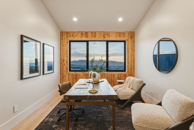 923 N EMERY LN, Elk Ridge, UT 84651