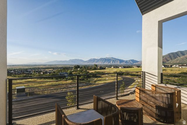 923 N EMERY LN, Elk Ridge, UT 84651